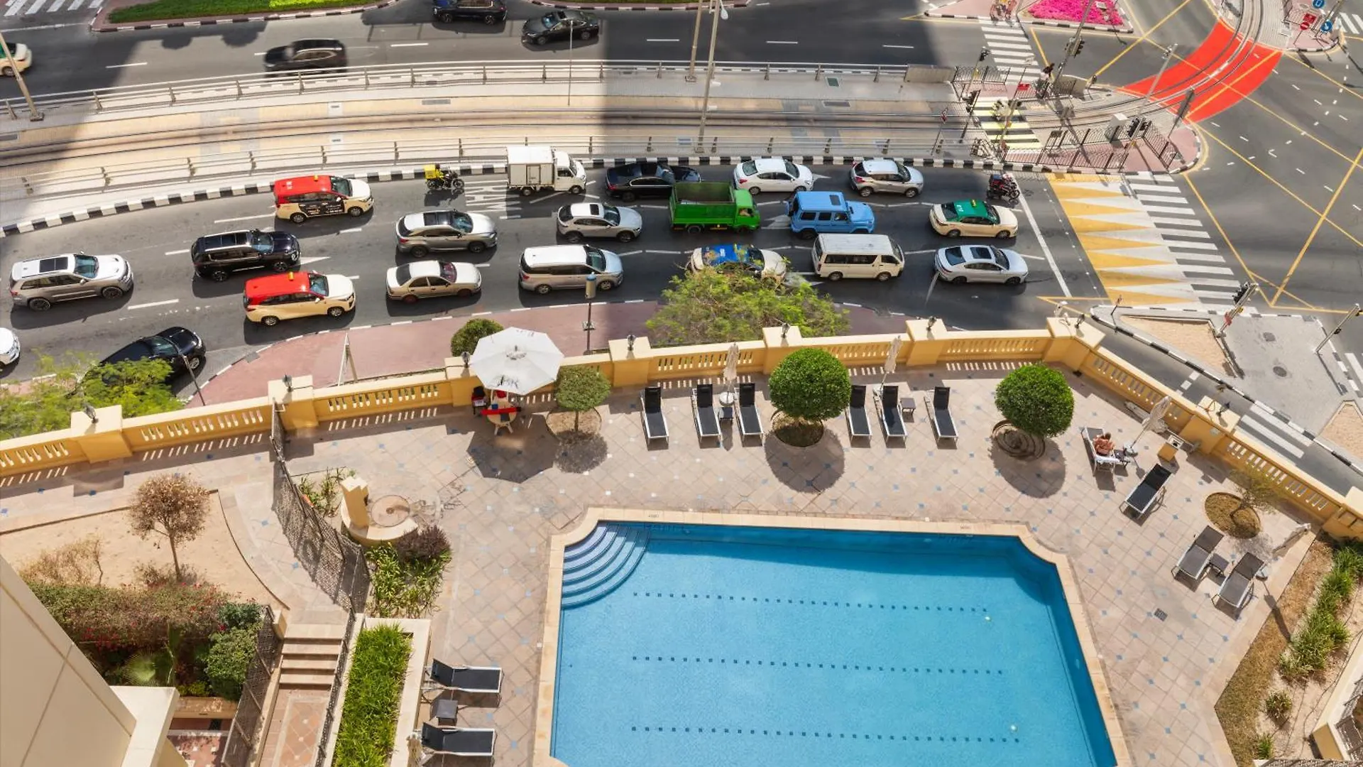Modern Design 1 Bedroom Apartment, Pool Access Dubai Apartment