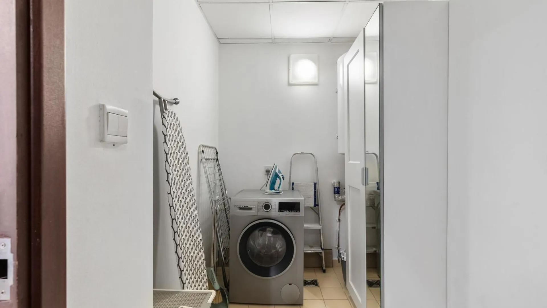 Apartment Modern Design 1 Bedroom Apartment, Pool Access Dubai United Arab Emirates