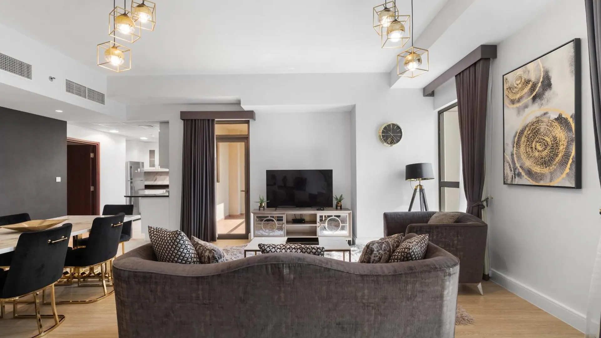 Apartment Modern Design 1 Bedroom Apartment, Pool Access Dubai