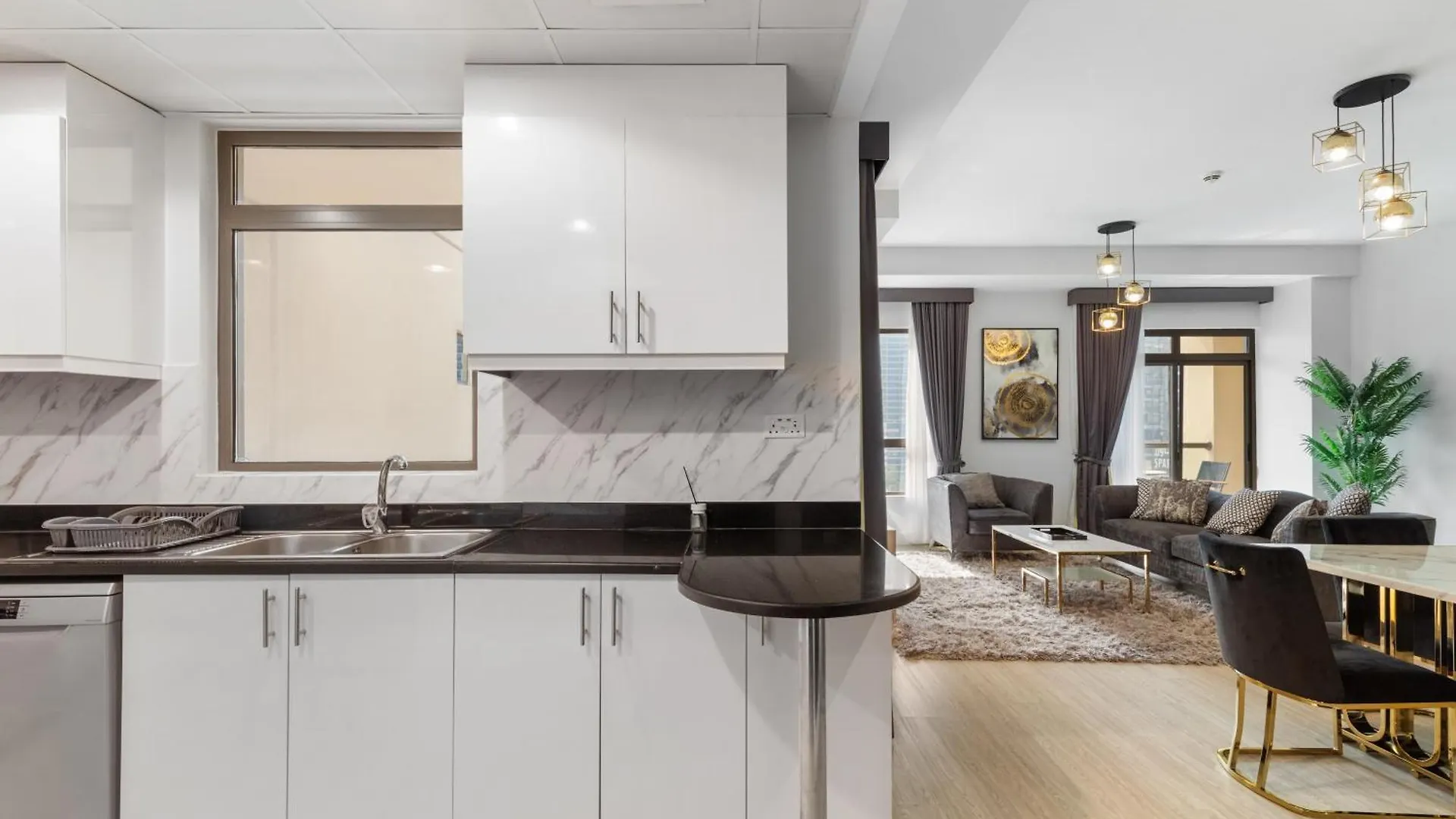 Modern Design 1 Bedroom Apartment, Pool Access Dubai Apartment
