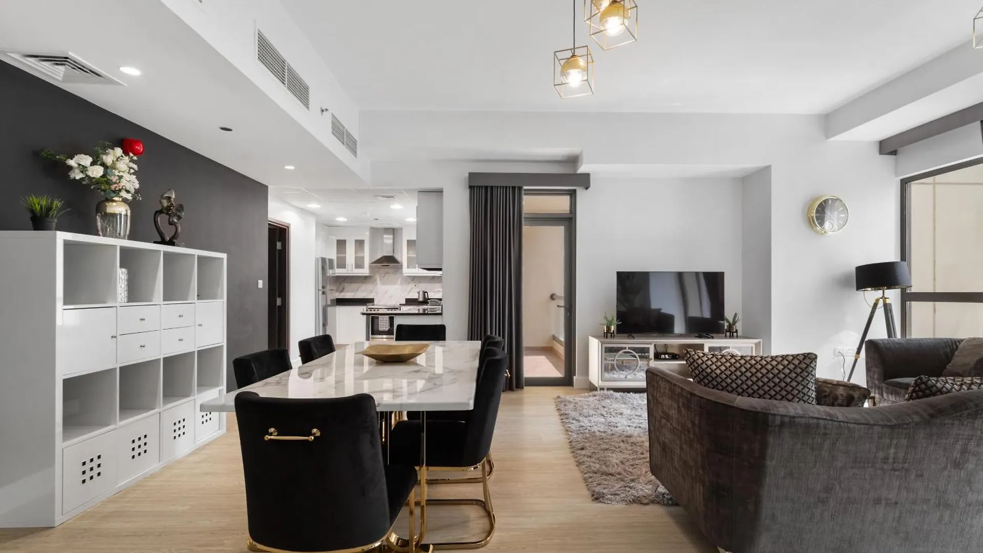 Apartment Modern Design 1 Bedroom Apartment, Pool Access Dubai United Arab Emirates