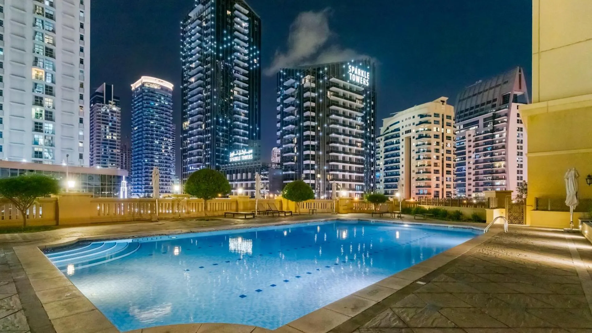 Modern Design 1 Bedroom Apartment, Pool Access Dubai